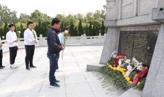 怎么用卫生纸做菊花,老师让我们去扫墓,每人要做一朵白菊花 扫墓的小白花怎么折